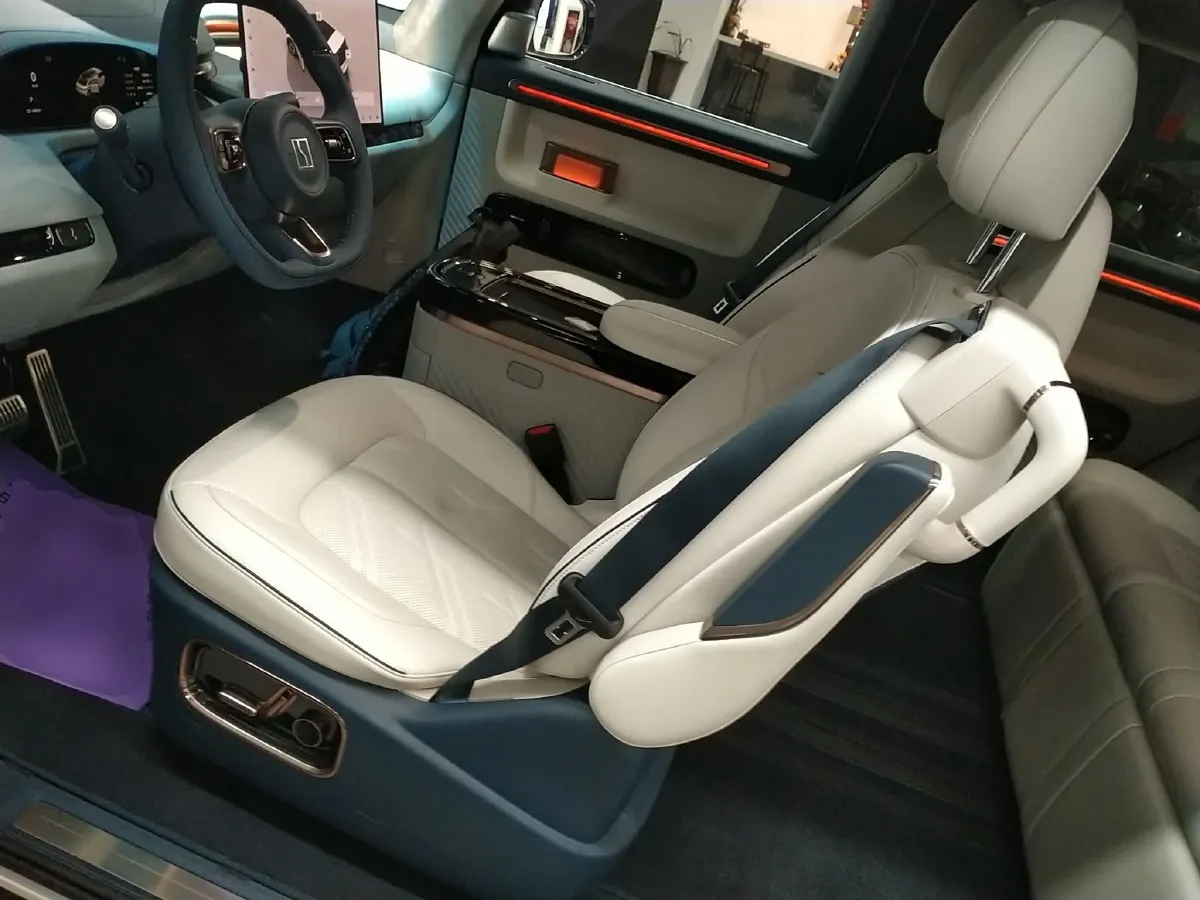 2025 Zeekr MIX BEV 102KWH,autocango,china used car exporter,china ev exporter,chinese used car exporter,chinese used ev exporter