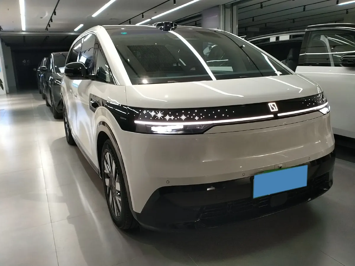 2025 Zeekr MIX BEV 102KWH,autocango,china used car exporter,china ev exporter,chinese used car exporter,chinese used ev exporter