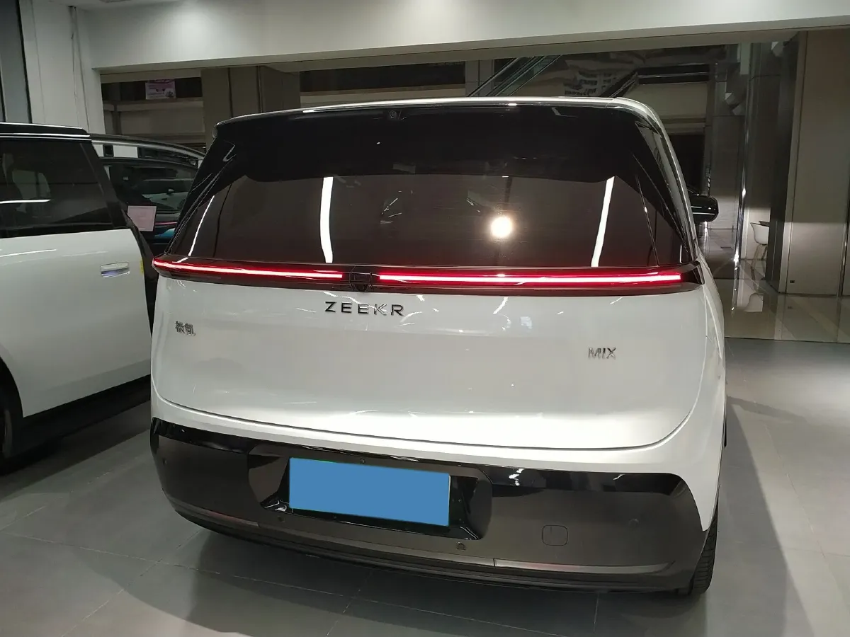 2025 Zeekr MIX BEV 102KWH,autocango,china used car exporter,china ev exporter,chinese used car exporter,chinese used ev exporter