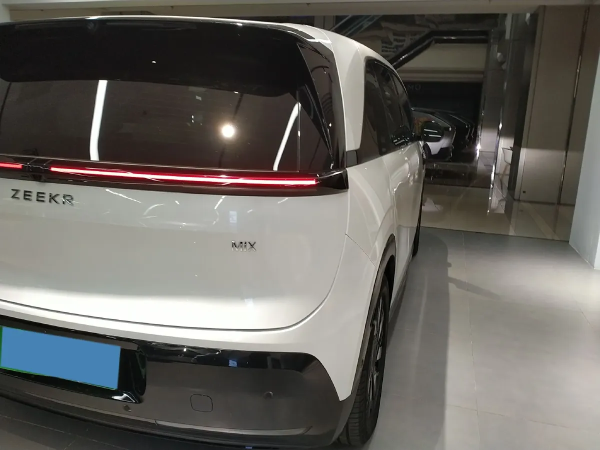 2025 Zeekr MIX BEV 102KWH,autocango,china used car exporter,china ev exporter,chinese used car exporter,chinese used ev exporter