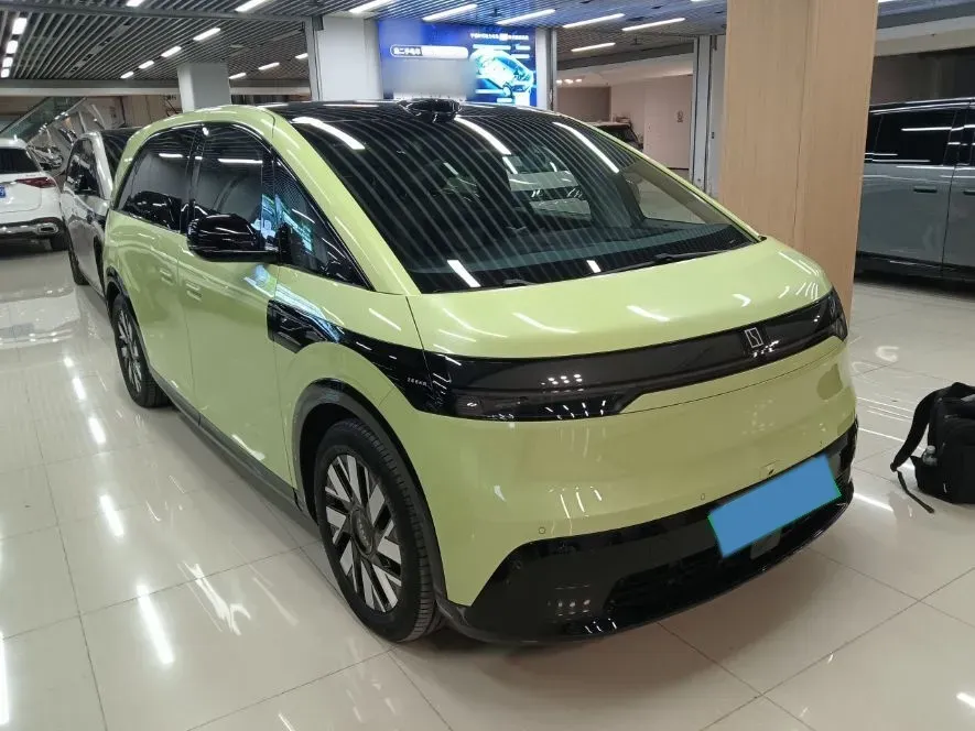 2025 Zeekr MIX BEV 102KWH,autocango,china used car exporter,china ev exporter,chinese used car exporter,chinese used ev exporter