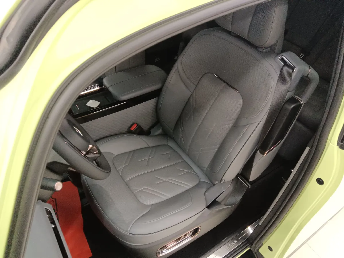 2025 Zeekr MIX BEV 102KWH,autocango,china used car exporter,china ev exporter,chinese used car exporter,chinese used ev exporter