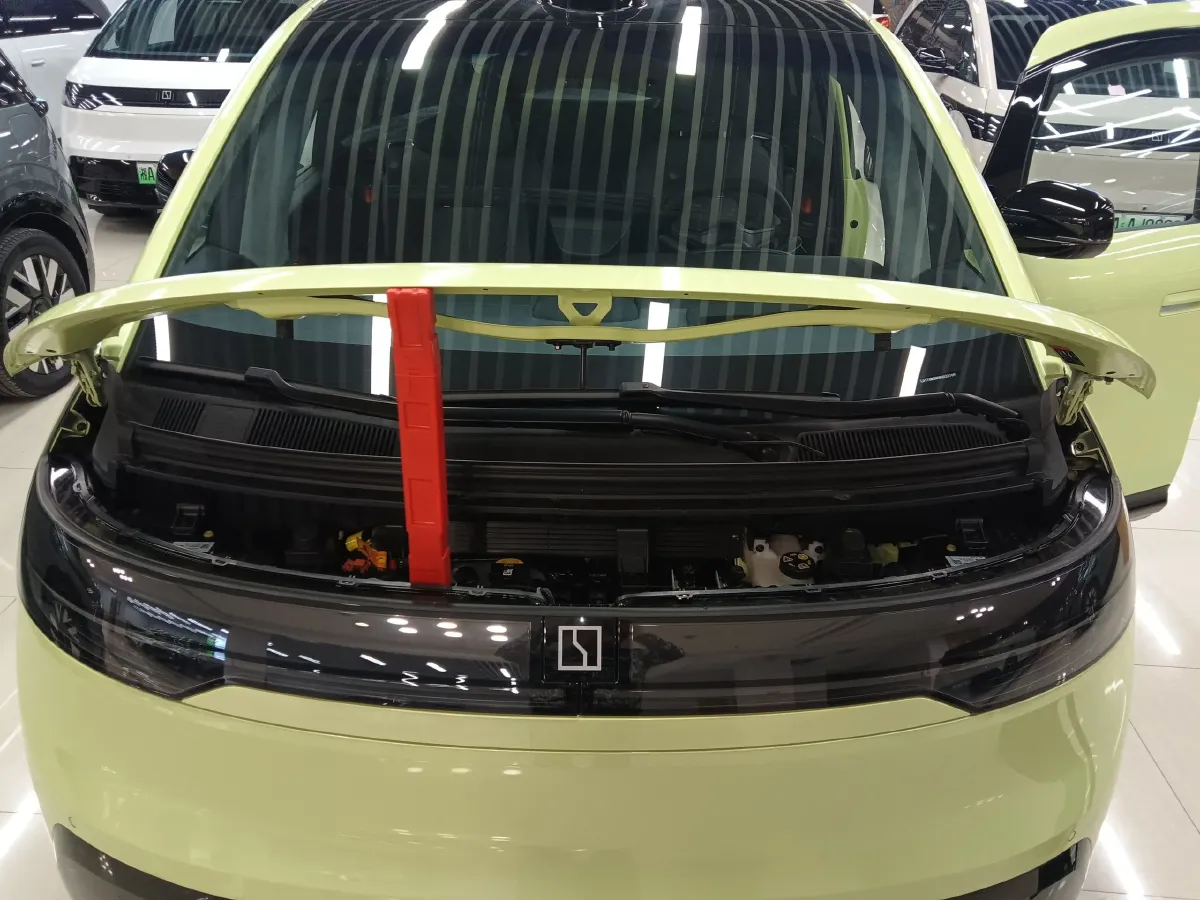 2025 Zeekr MIX BEV 102KWH,autocango,china used car exporter,china ev exporter,chinese used car exporter,chinese used ev exporter