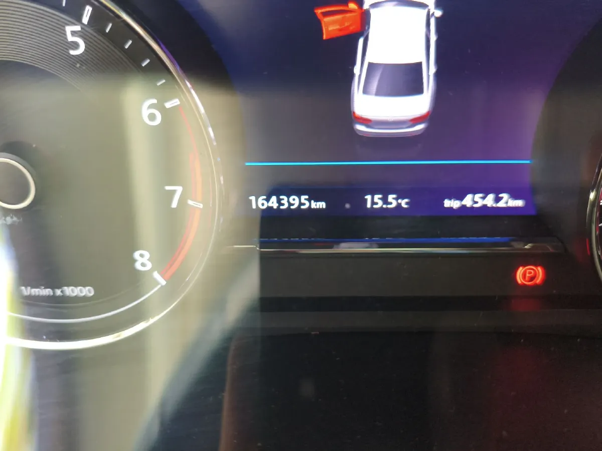 2016 Volkswagen Phideon 2.0T 224HP L4 7DCT,autocango,china used car exporter,china ev exporter,chinese used car exporter,chinese used ev exporter