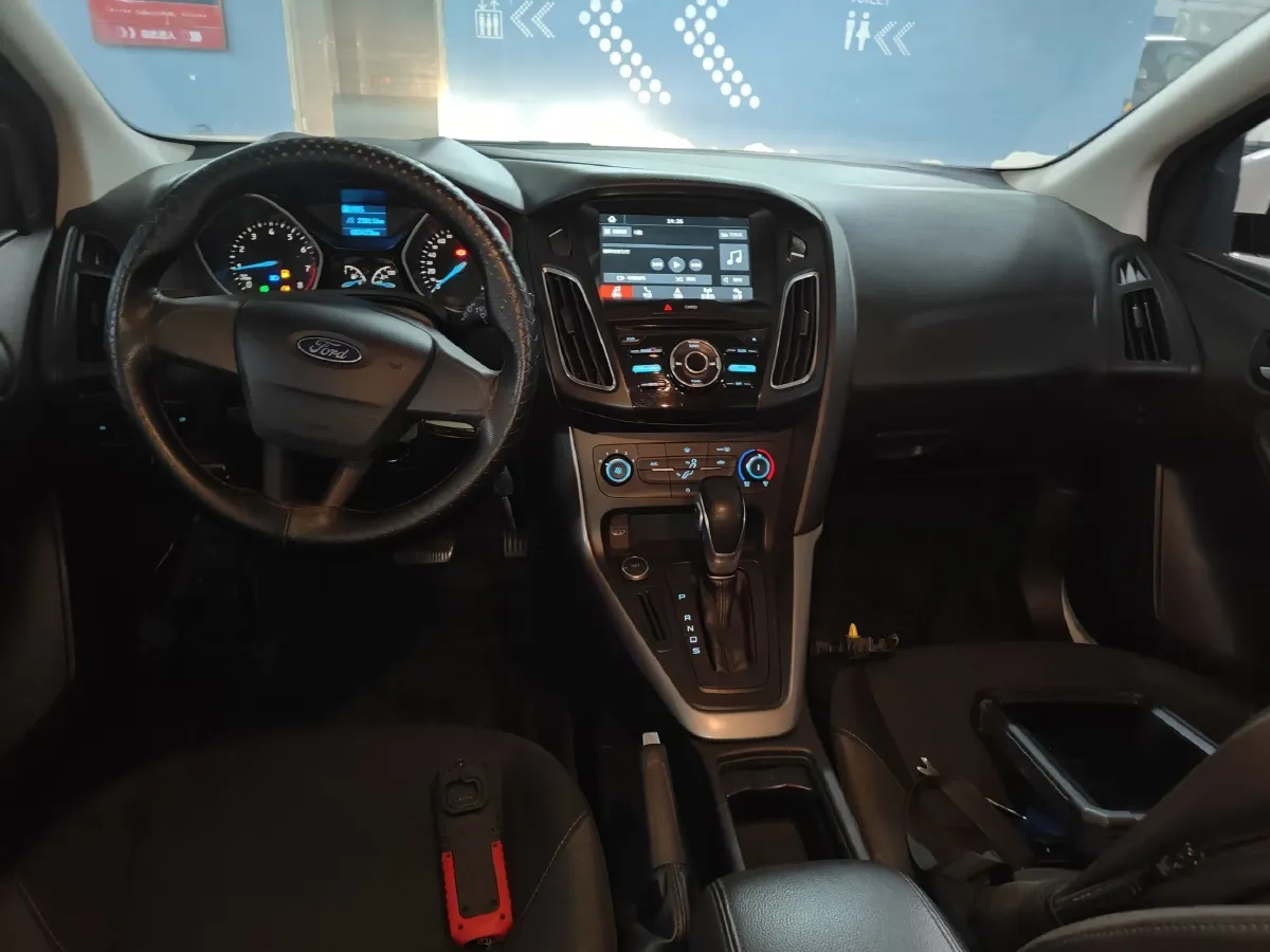 2017 Ford Focus 1.6L 125HP L4 6DCT,autocango,china used car exporter,china ev exporter,chinese used car exporter,chinese used ev exporter