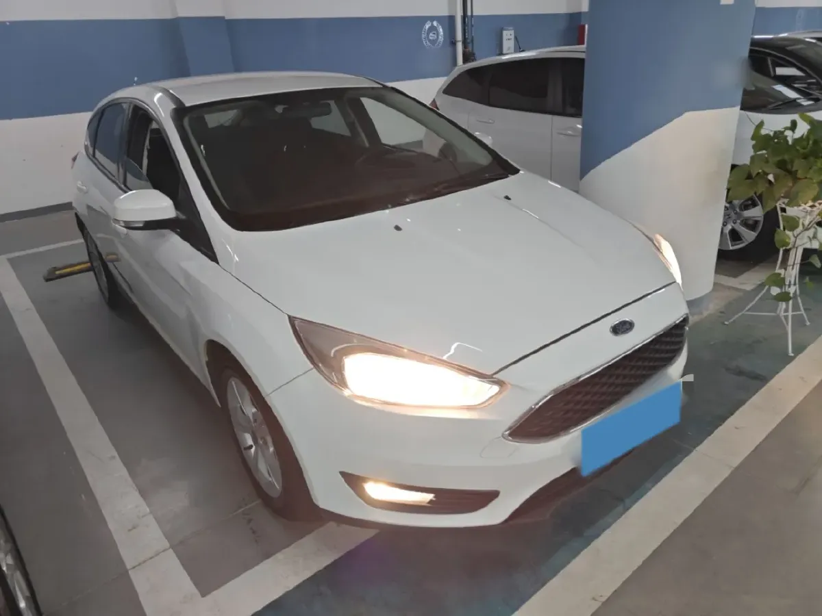 2017 Ford Focus 1.6L 125HP L4 6DCT,autocango,china used car exporter,china ev exporter,chinese used car exporter,chinese used ev exporter