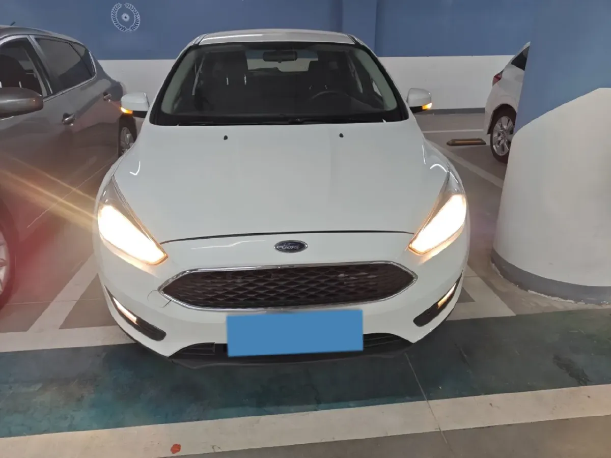 2017 Ford Focus 1.6L 125HP L4 6DCT,autocango,china used car exporter,china ev exporter,chinese used car exporter,chinese used ev exporter