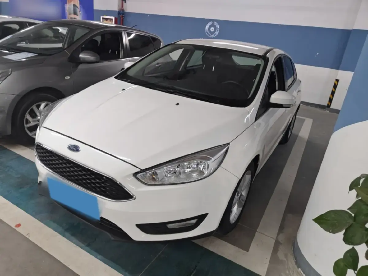 2017 Ford Focus 1.6L 125HP L4 6DCT
