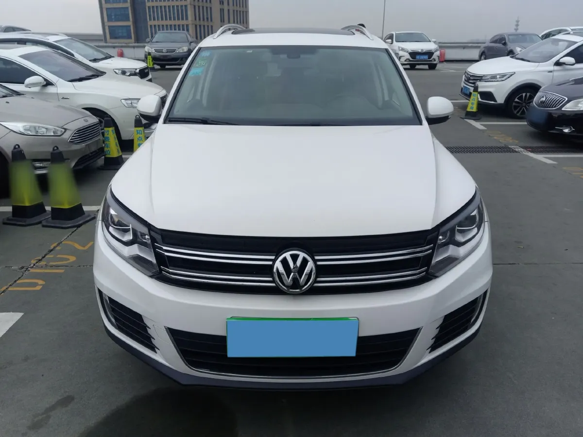 2015 Volkswagen Tiguan 1.8T 160HP L4 6AT,autocango,china used car exporter,china ev exporter,chinese used car exporter,chinese used ev exporter