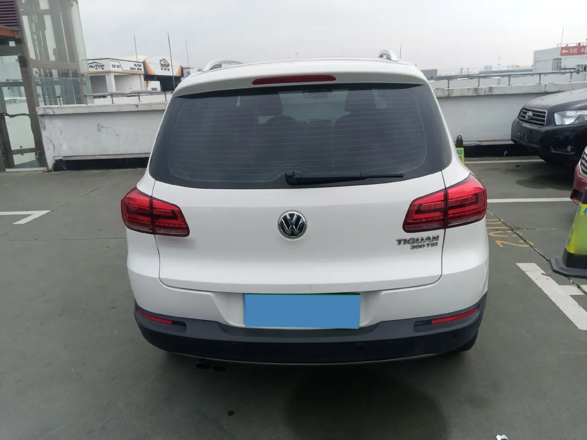2015 Volkswagen Tiguan 1.8T 160HP L4 6AT,autocango,china used car exporter,china ev exporter,chinese used car exporter,chinese used ev exporter