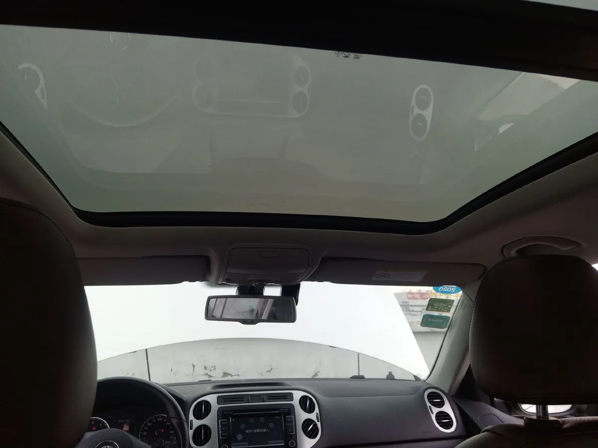 2015 Volkswagen Tiguan 1.8T 160HP L4 6AT,autocango,china used car exporter,china ev exporter,chinese used car exporter,chinese used ev exporter