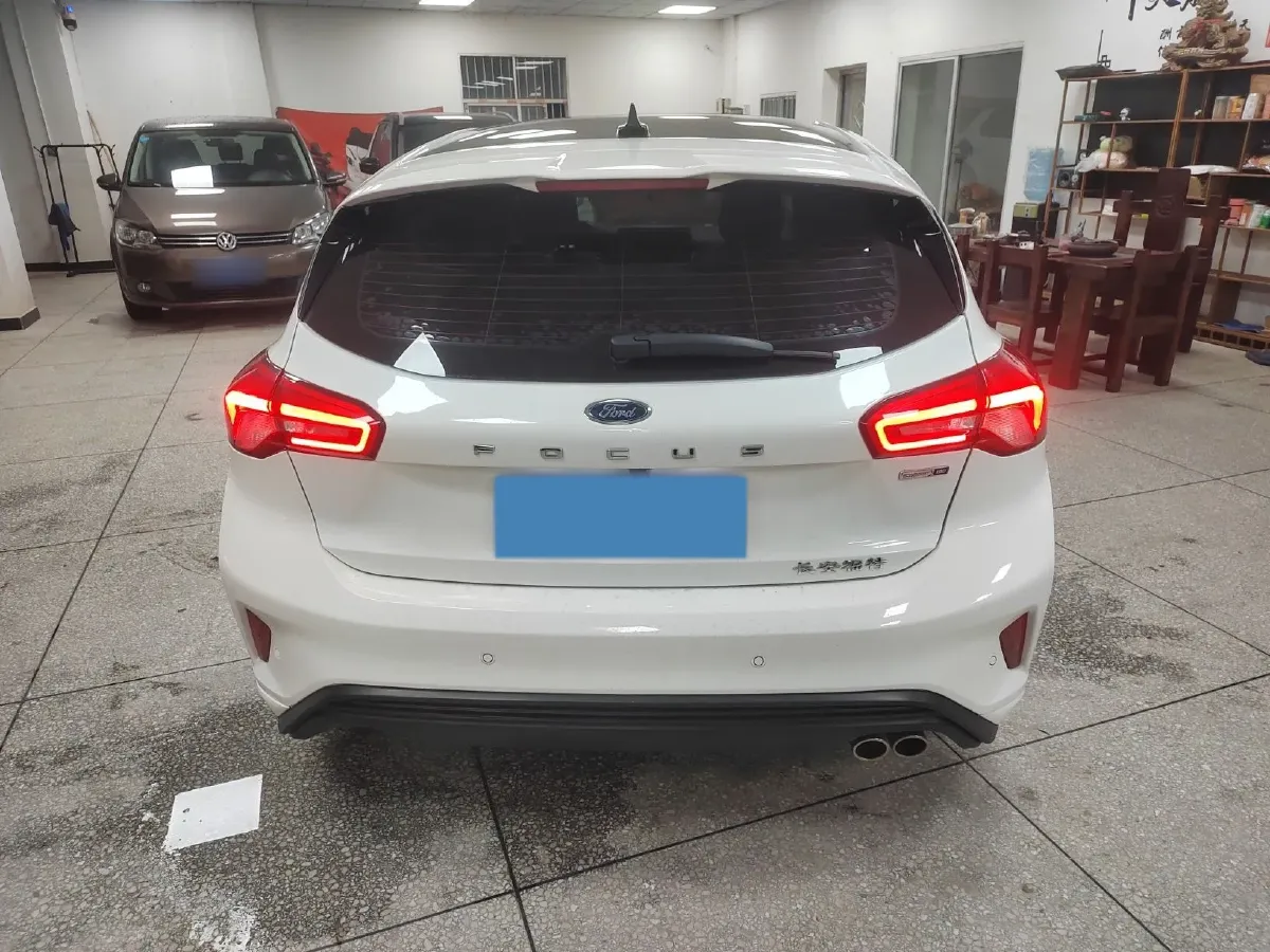 2021 Ford Focus 1.5T 174HP L3 8AT,autocango,china used car exporter,china ev exporter,chinese used car exporter,chinese used ev exporter