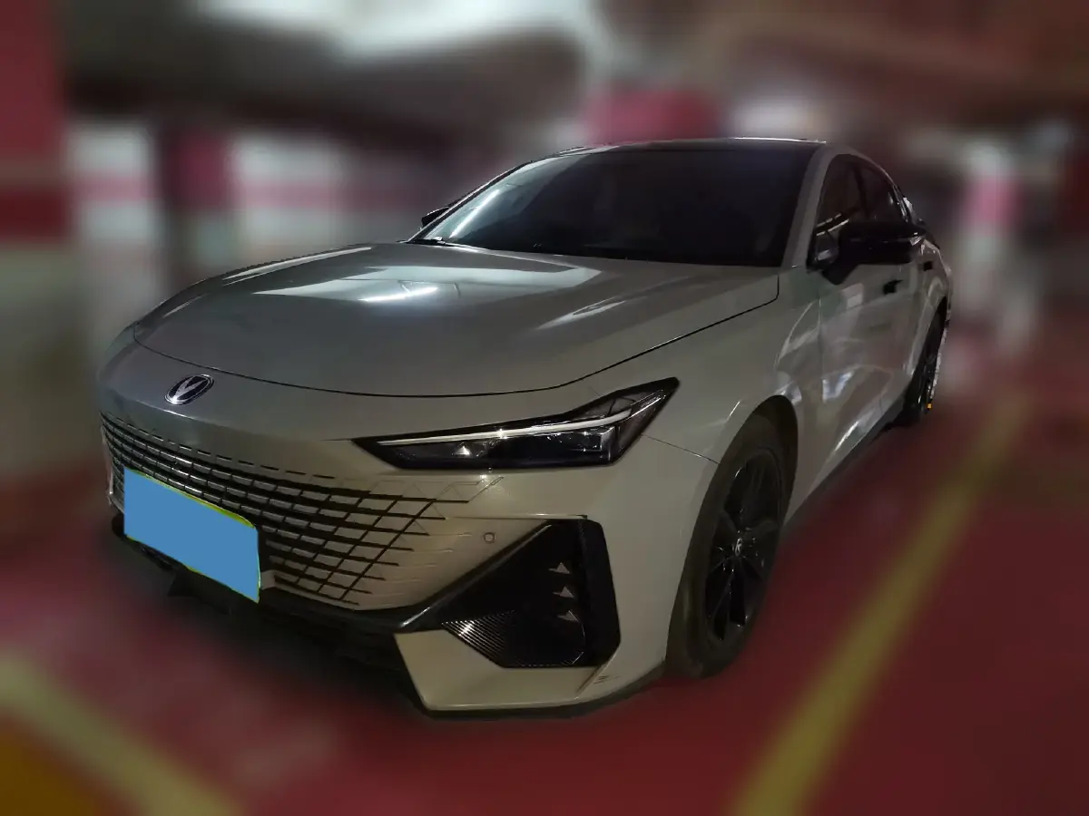 2022 ChangAn UNI-V 1.5T 188HP L4 7DCT