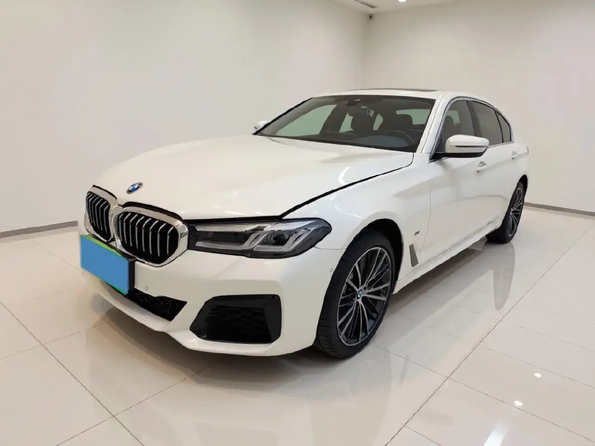 2023 BMW 5 Series 2.0T 245HP L4 8AT