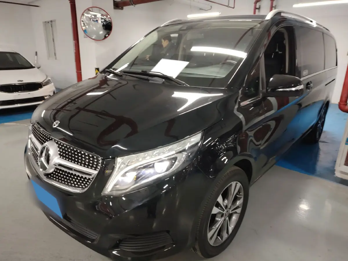 2018 Mercedes-Benz V Class 2.0T 211HP L4 7AT