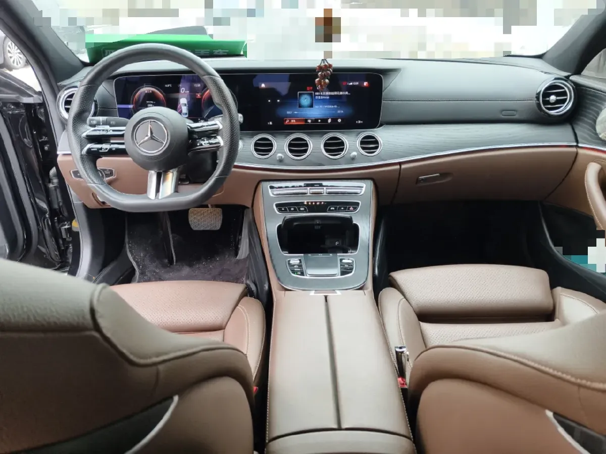 2021 Mercedes-Benz V Class 2.0T 211HP L4 9AT,autocango,china used car exporter,china ev exporter,chinese used car exporter,chinese used ev exporter