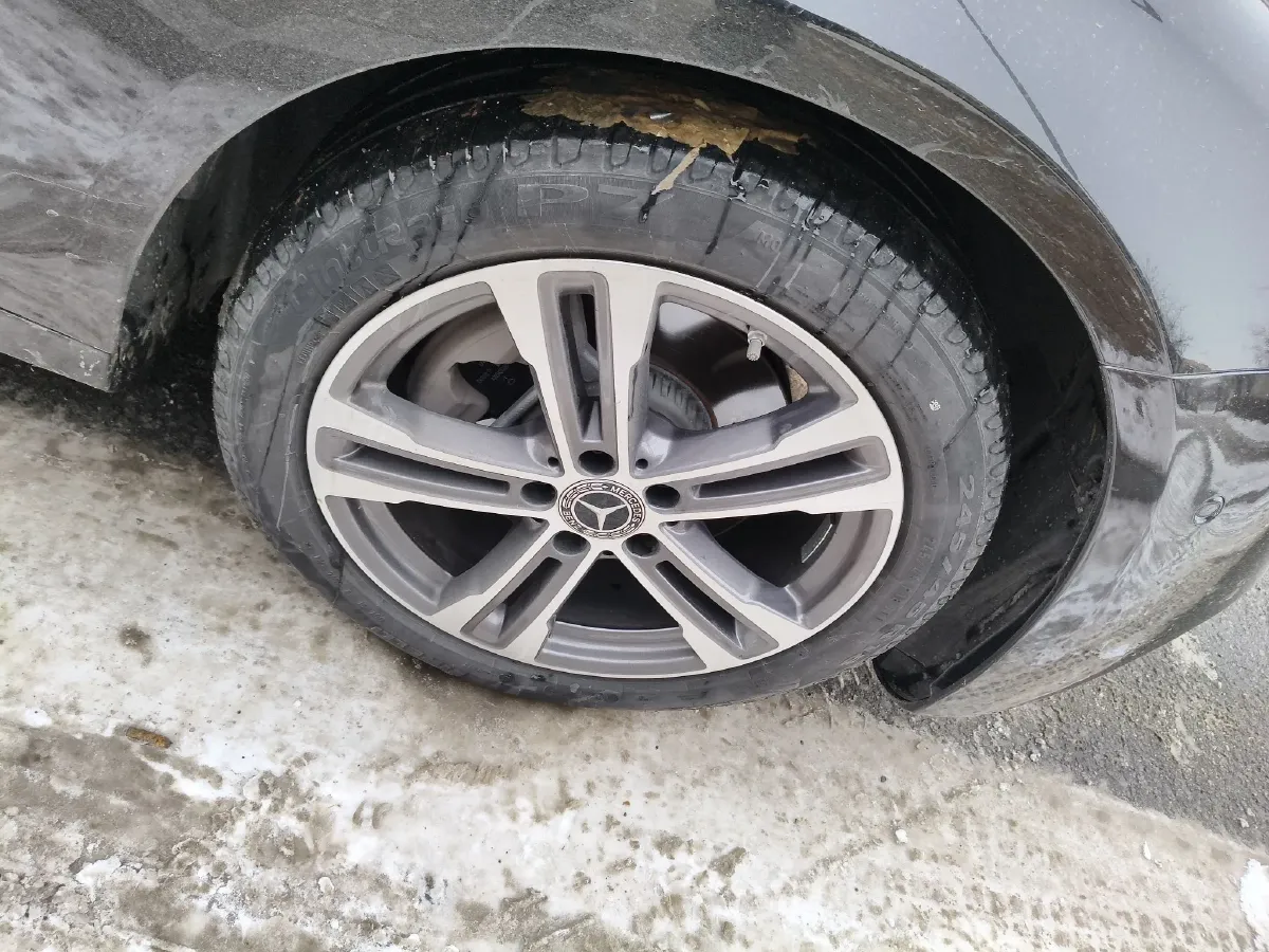 2021 Mercedes-Benz V Class 2.0T 211HP L4 9AT,autocango,china used car exporter,china ev exporter,chinese used car exporter,chinese used ev exporter