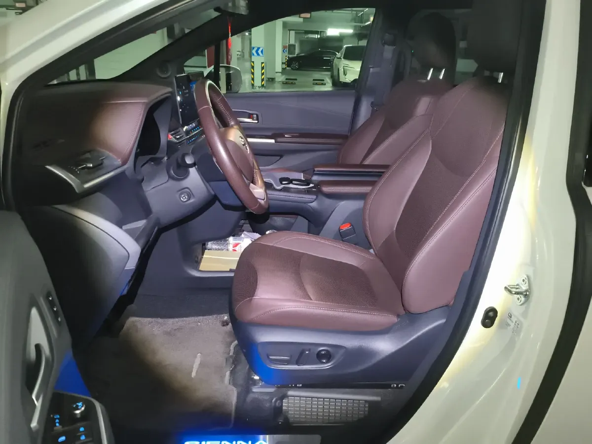 2021 Toyota Sienna 2.5L 192HP L4 E-CVT Hybrid,autocango,china used car exporter,china ev exporter,chinese used car exporter,chinese used ev exporter