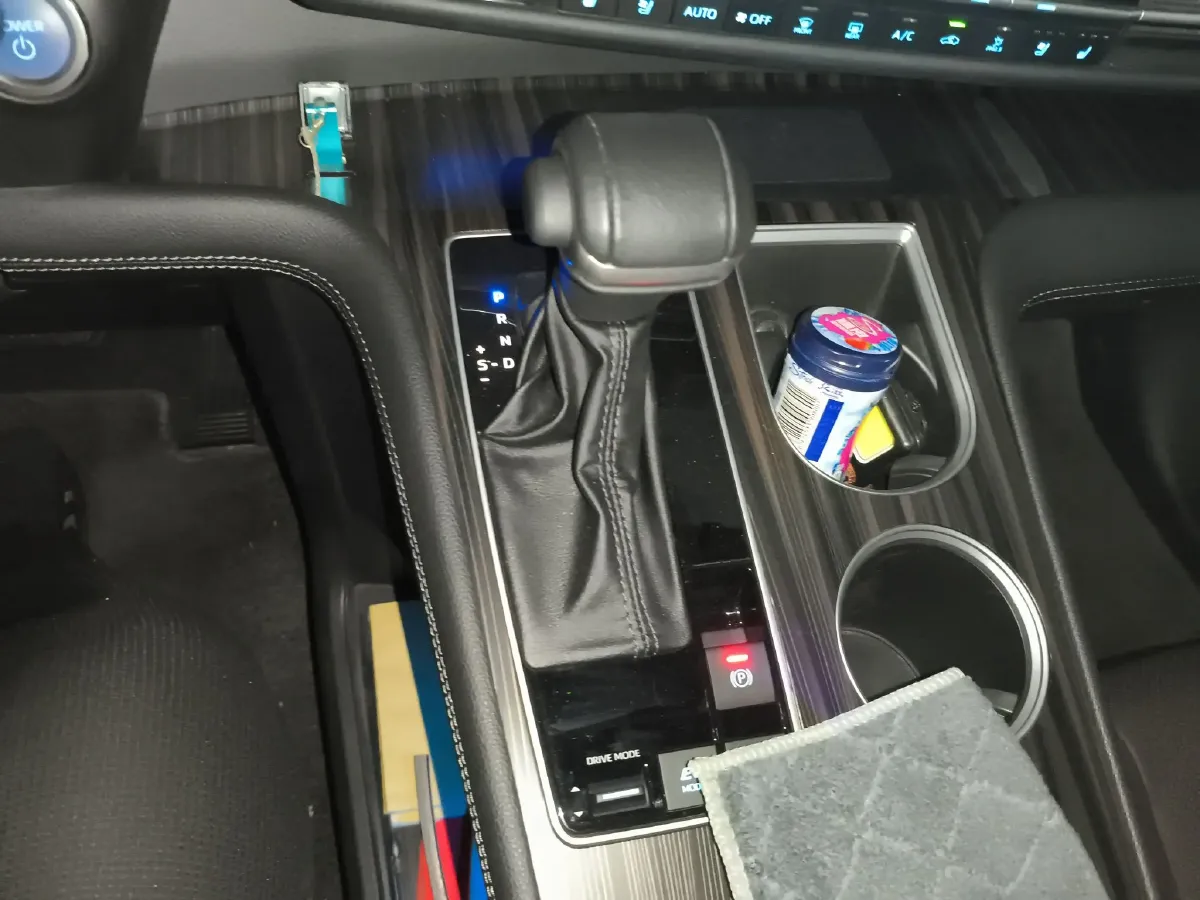 2021 Toyota Sienna 2.5L 192HP L4 E-CVT Hybrid,autocango,china used car exporter,china ev exporter,chinese used car exporter,chinese used ev exporter