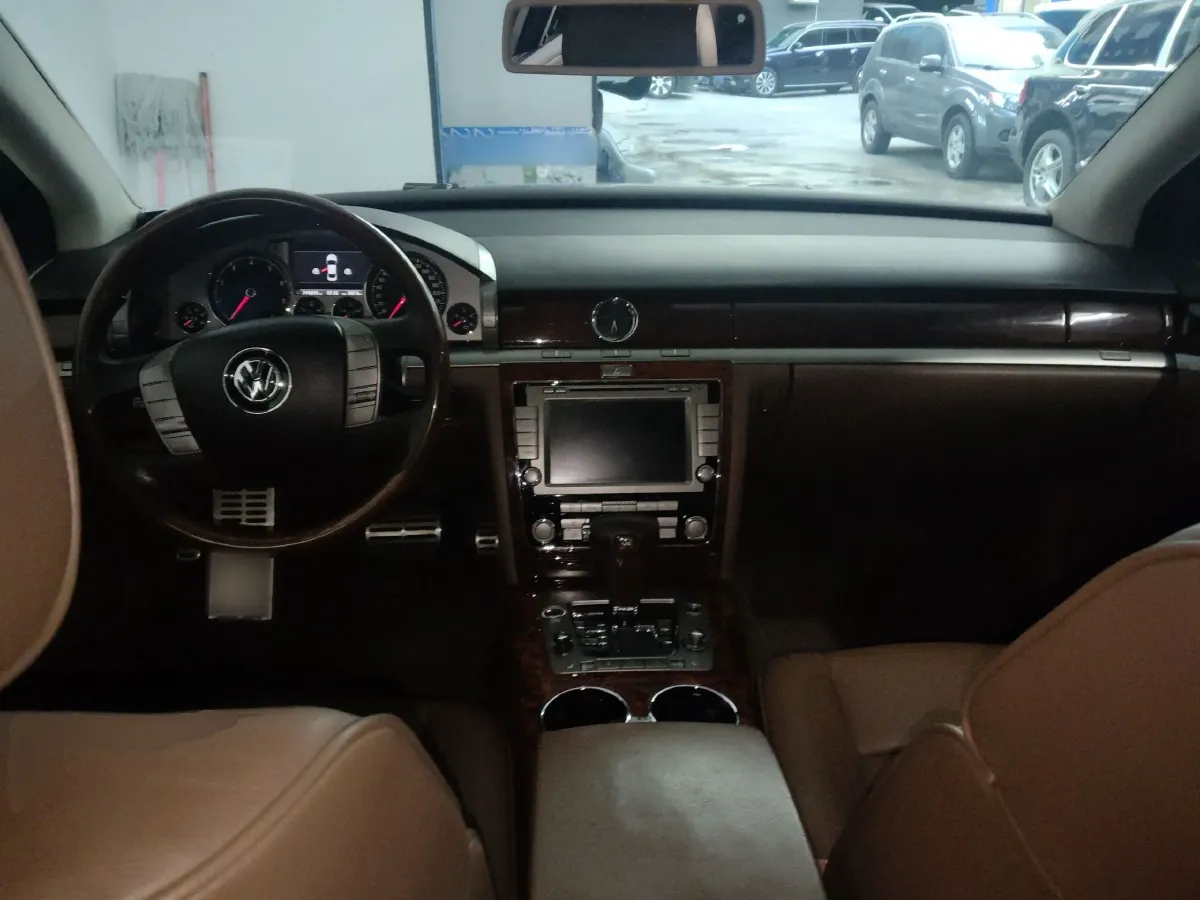 2012 Volkswagen Pheaton 3.0L 250HP V6 6AT,autocango,china used car exporter,china ev exporter,chinese used car exporter,chinese used ev exporter