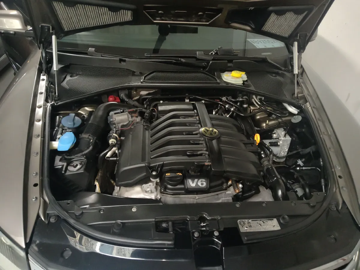 2012 Volkswagen Pheaton 3.0L 250HP V6 6AT,autocango,china used car exporter,china ev exporter,chinese used car exporter,chinese used ev exporter