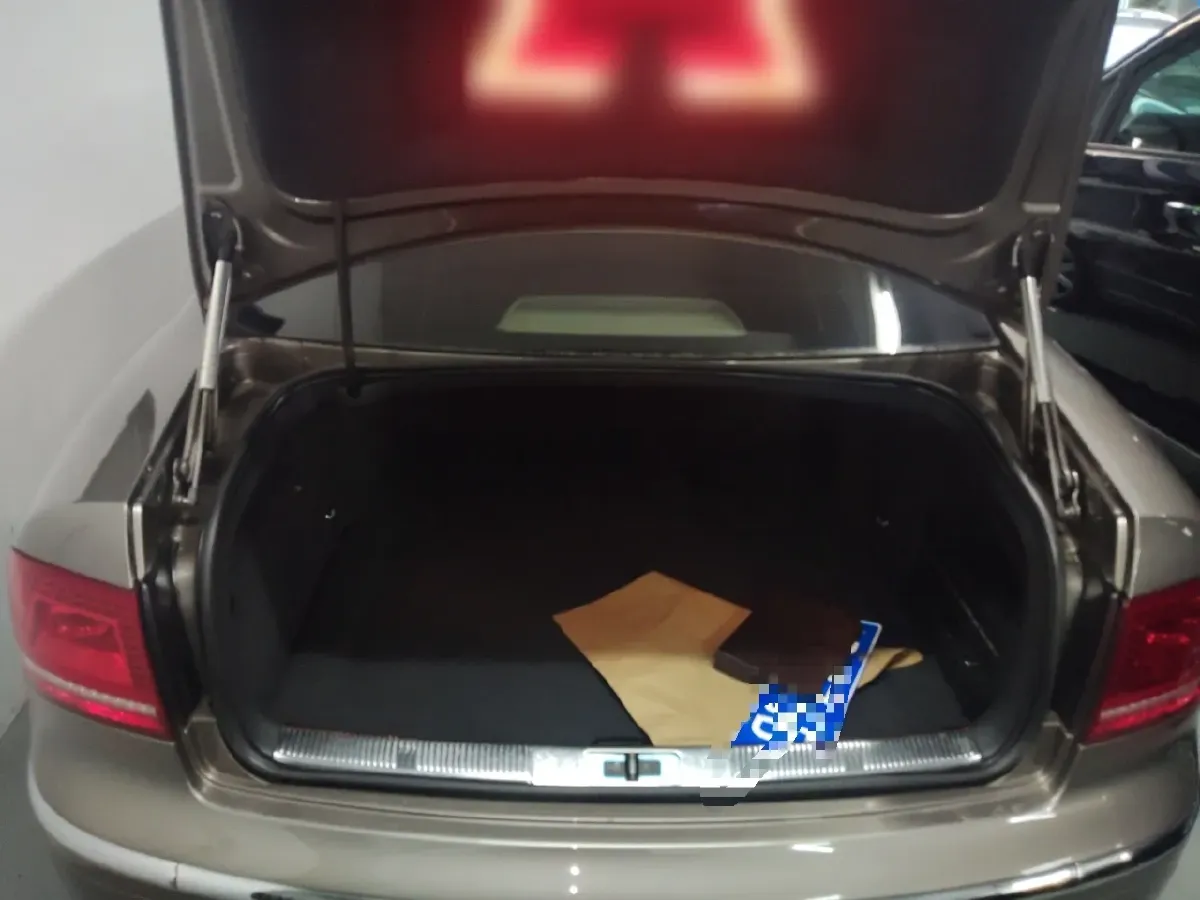 2012 Volkswagen Pheaton 3.0L 250HP V6 6AT,autocango,china used car exporter,china ev exporter,chinese used car exporter,chinese used ev exporter