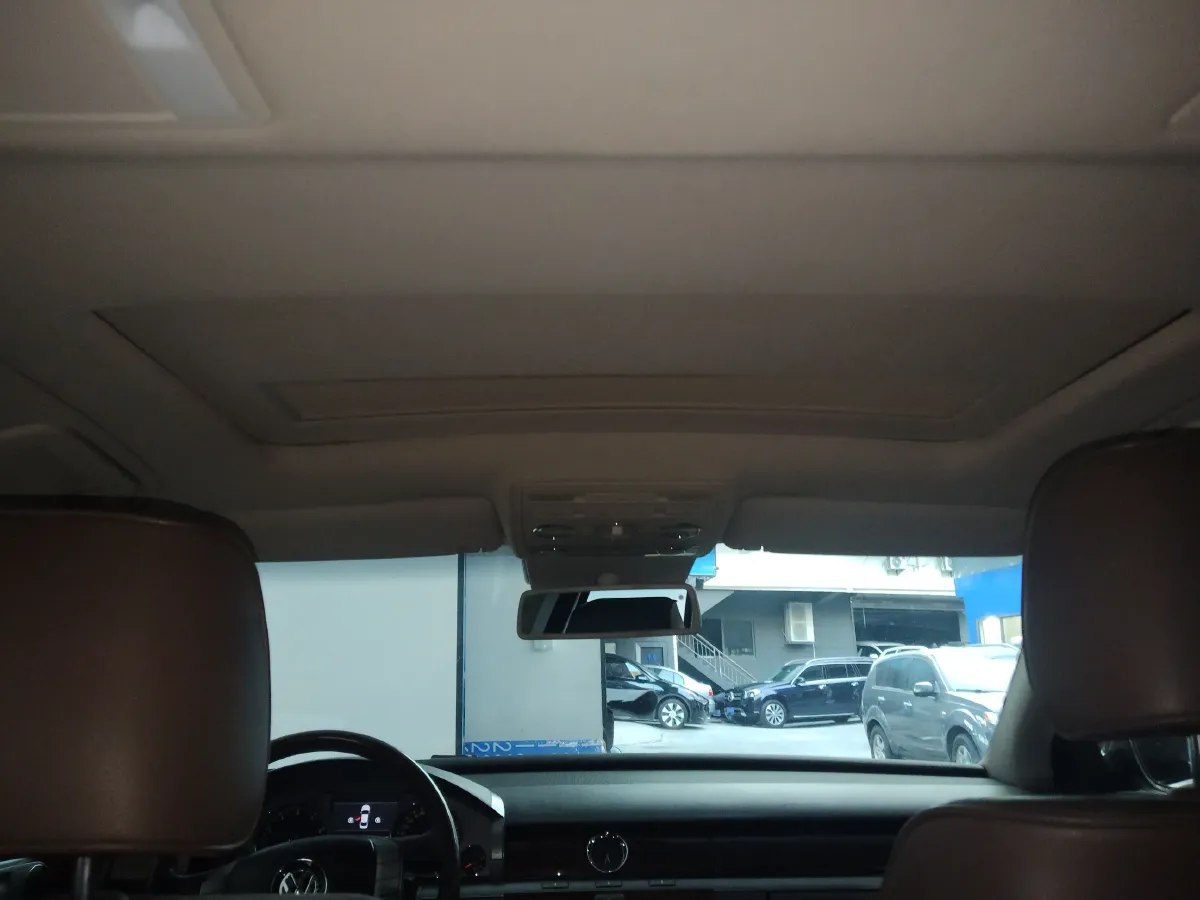 2012 Volkswagen Pheaton 3.0L 250HP V6 6AT,autocango,china used car exporter,china ev exporter,chinese used car exporter,chinese used ev exporter