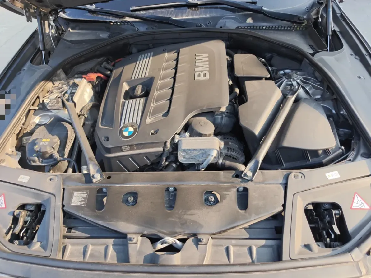 2014 BMW 5 Series 3.0L 258HP L6 8AT,autocango,china used car exporter,china ev exporter,chinese used car exporter,chinese used ev exporter