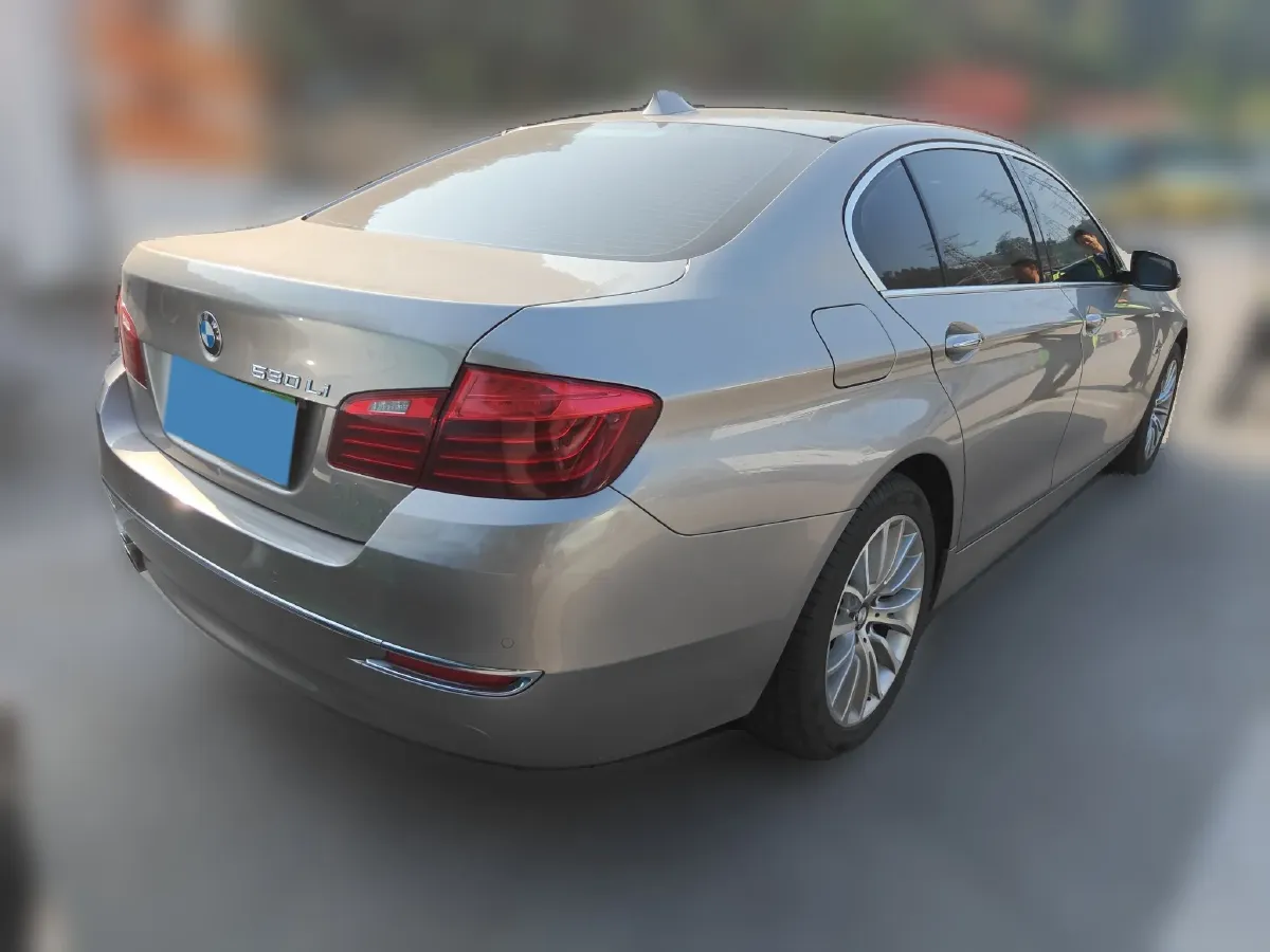 2014 BMW 5 Series 3.0L 258HP L6 8AT,autocango,china used car exporter,china ev exporter,chinese used car exporter,chinese used ev exporter