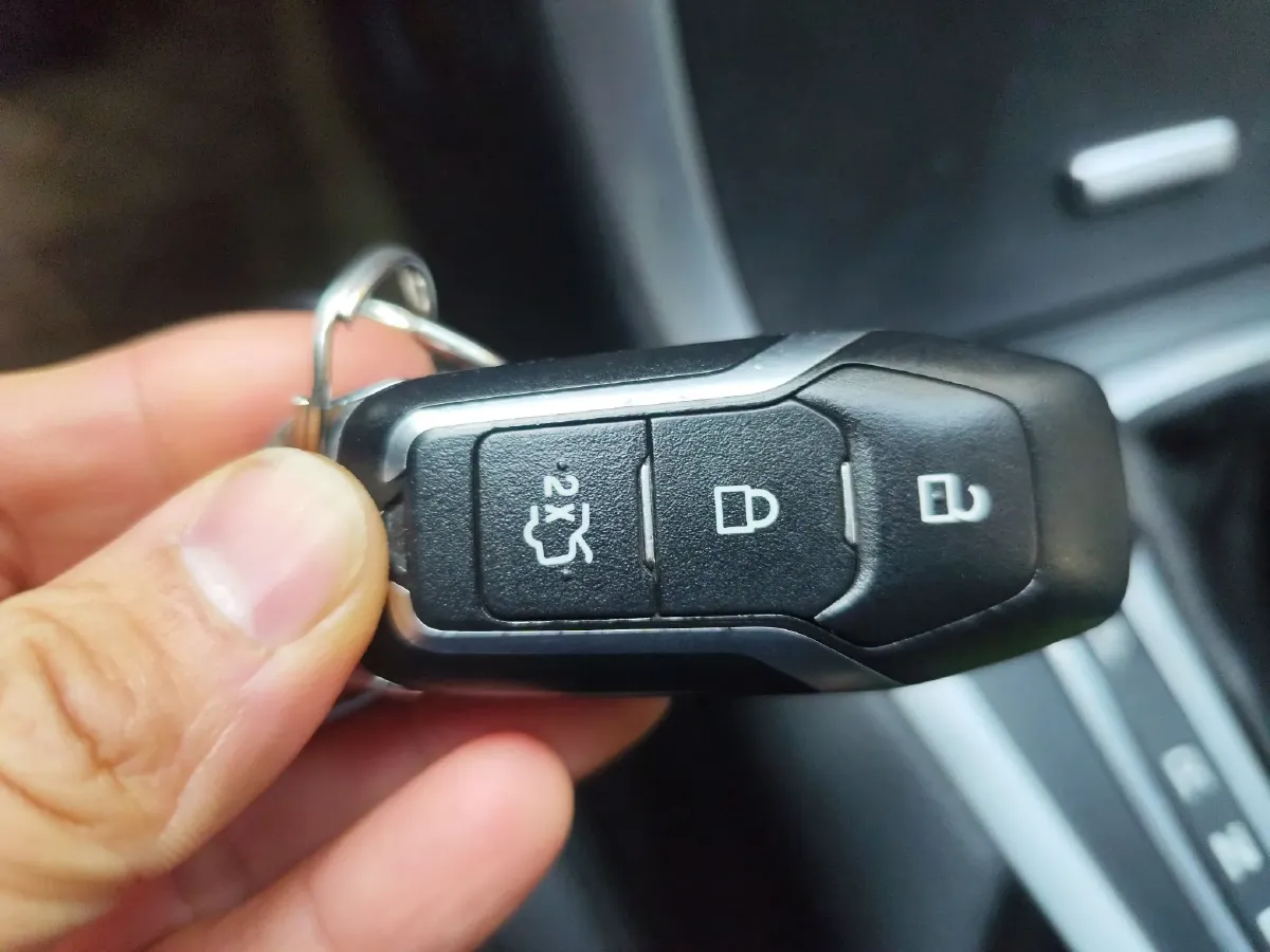 2015 Ford Edge 2.0T 245HP L4 6AT,autocango,china used car exporter,china ev exporter,chinese used car exporter,chinese used ev exporter