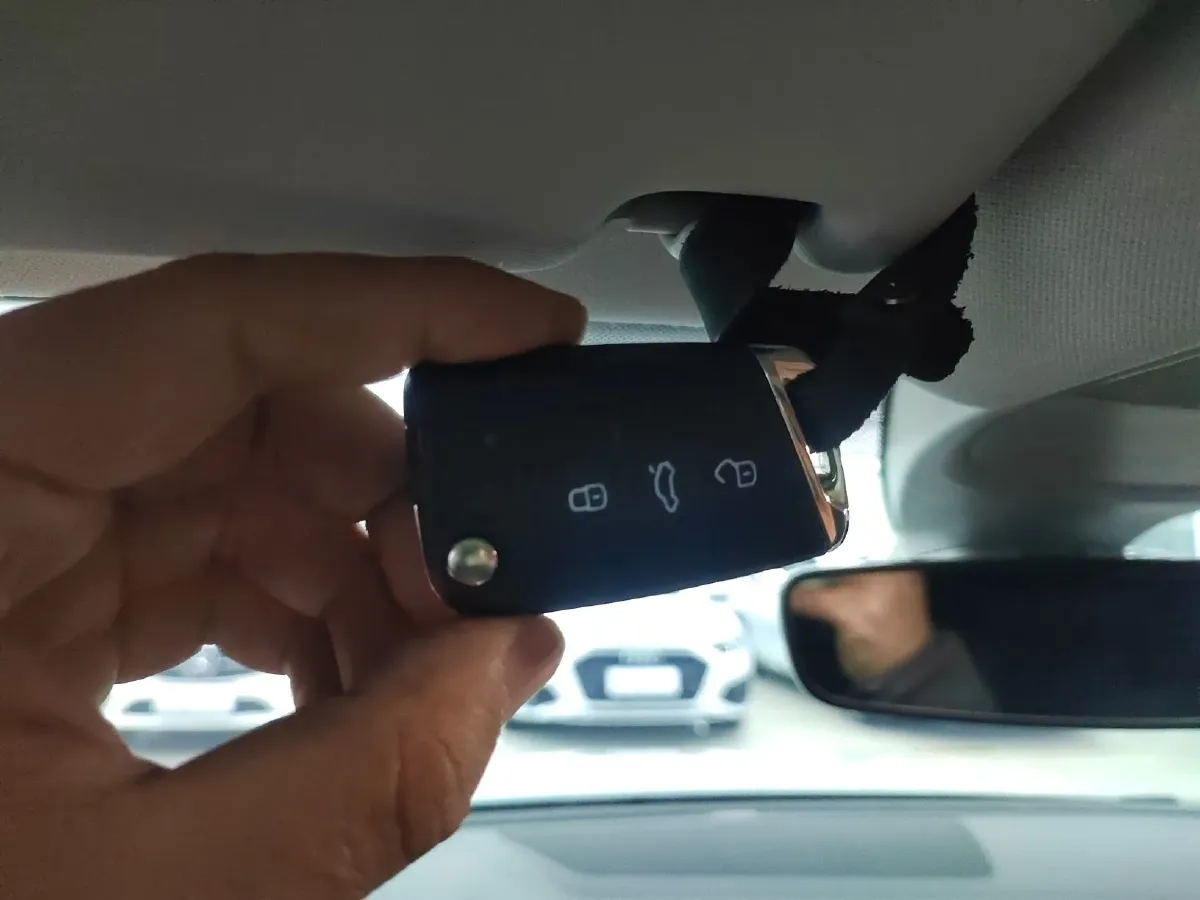 2024 Volkswagen CC 2.0T 220HP L4 7DCT,autocango,china used car exporter,china ev exporter,chinese used car exporter,chinese used ev exporter