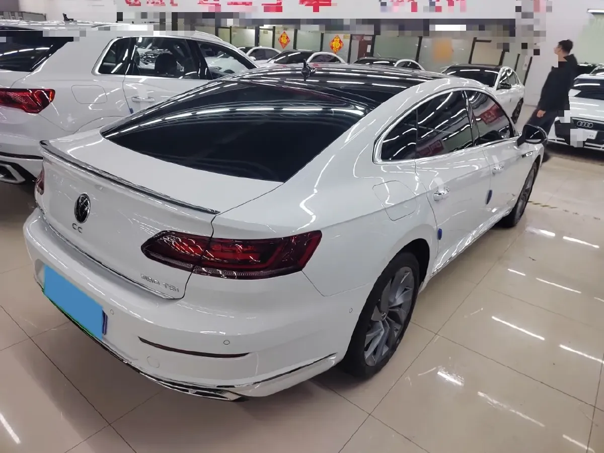 2024 Volkswagen CC 2.0T 220HP L4 7DCT,autocango,china used car exporter,china ev exporter,chinese used car exporter,chinese used ev exporter
