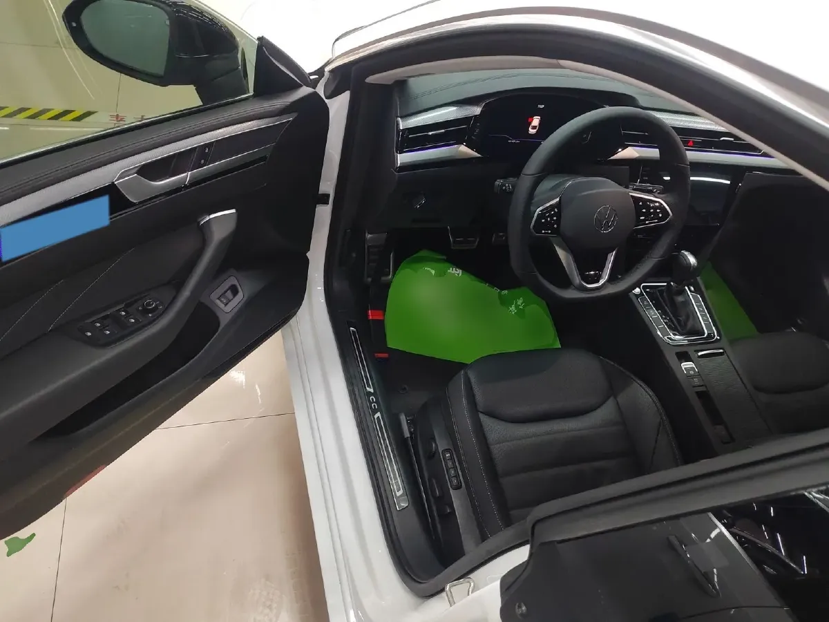 2024 Volkswagen CC 2.0T 220HP L4 7DCT,autocango,china used car exporter,china ev exporter,chinese used car exporter,chinese used ev exporter