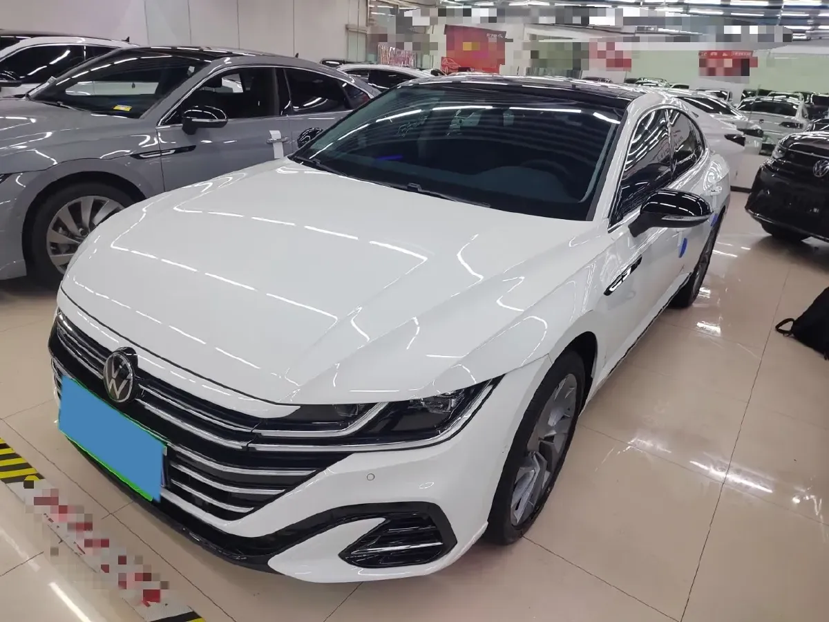 2024 Volkswagen CC 2.0T 220HP L4 7DCT,autocango,china used car exporter,china ev exporter,chinese used car exporter,chinese used ev exporter