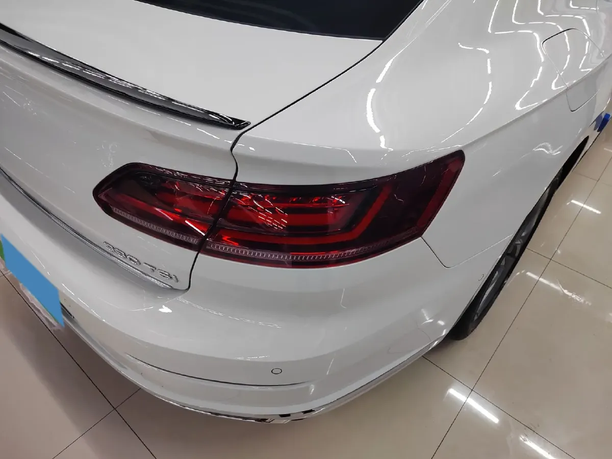 2024 Volkswagen CC 2.0T 220HP L4 7DCT,autocango,china used car exporter,china ev exporter,chinese used car exporter,chinese used ev exporter