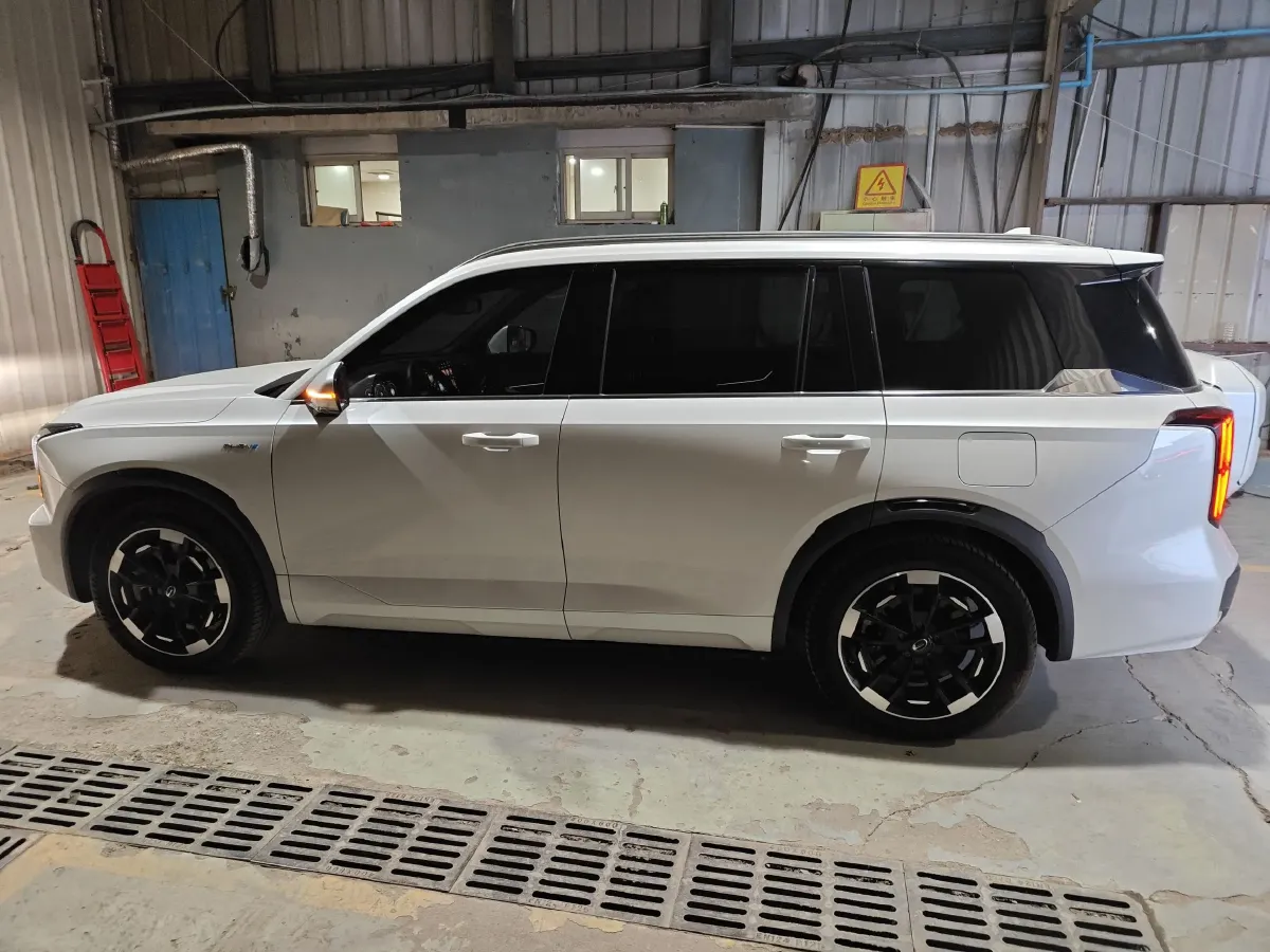 2024 GAC Trumpchi ES9 2.0T 190HP L4 2DHT PHEV 25.57KWH,autocango,china used car exporter,china ev exporter,chinese used car exporter,chinese used ev exporter