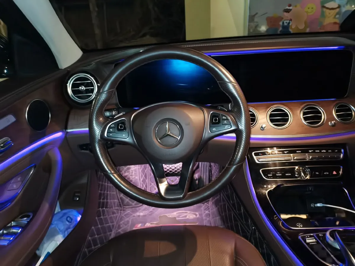 2017 Mercedes-Benz E Class 2.0T 245HP L4 9AT,autocango,china used car exporter,china ev exporter,chinese used car exporter,chinese used ev exporter