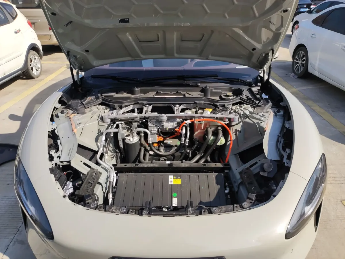 2024 MI SU7 BEV 101KWH,autocango,china used car exporter,china ev exporter,chinese used car exporter,chinese used ev exporter