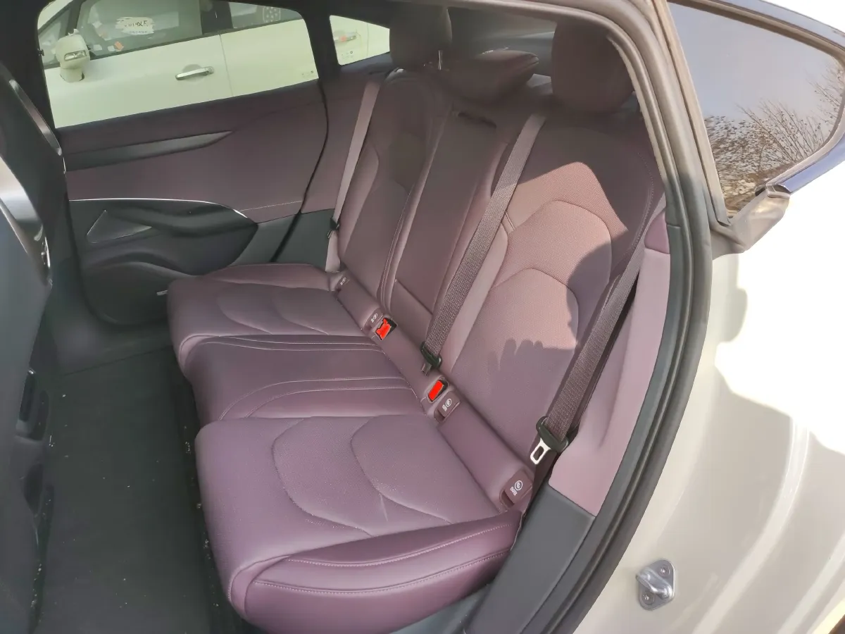 2024 MI SU7 BEV 101KWH,autocango,china used car exporter,china ev exporter,chinese used car exporter,chinese used ev exporter