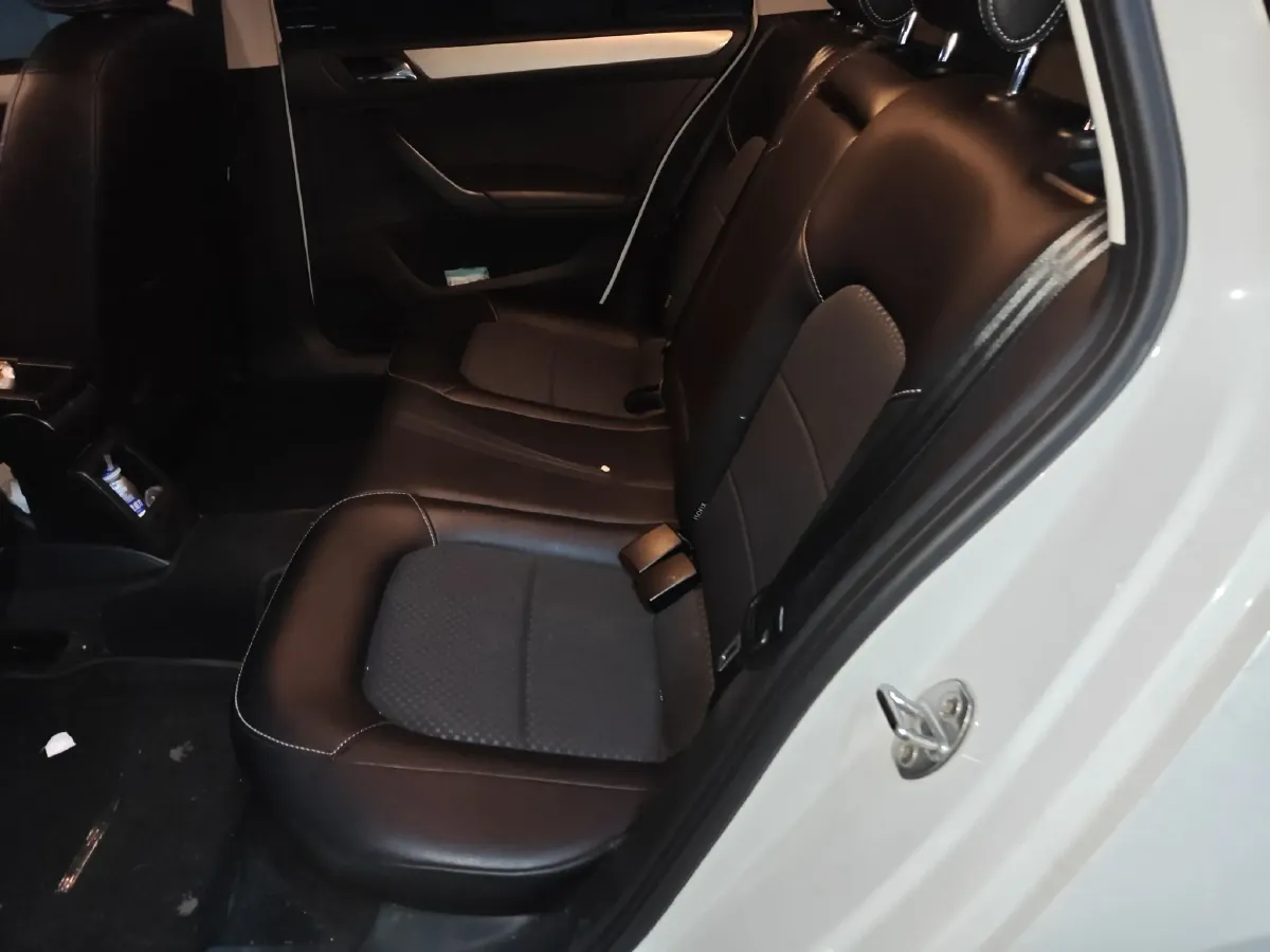 2015 Volkswagen Santana 1.6L 110HP L4 6AT,autocango,china used car exporter,china ev exporter,chinese used car exporter,chinese used ev exporter