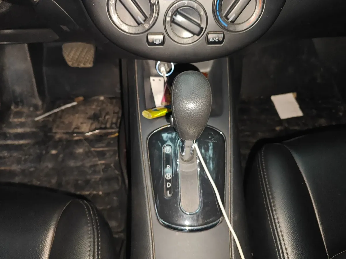 2014 Nissan Tiida 1.6L 126HP L4 CVT,autocango,china used car exporter,china ev exporter,chinese used car exporter,chinese used ev exporter