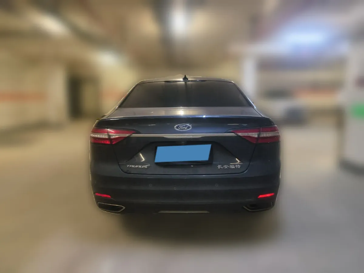 2019 Ford Taurus 2.0T 245HP L4 8AT,autocango,china used car exporter,china ev exporter,chinese used car exporter,chinese used ev exporter