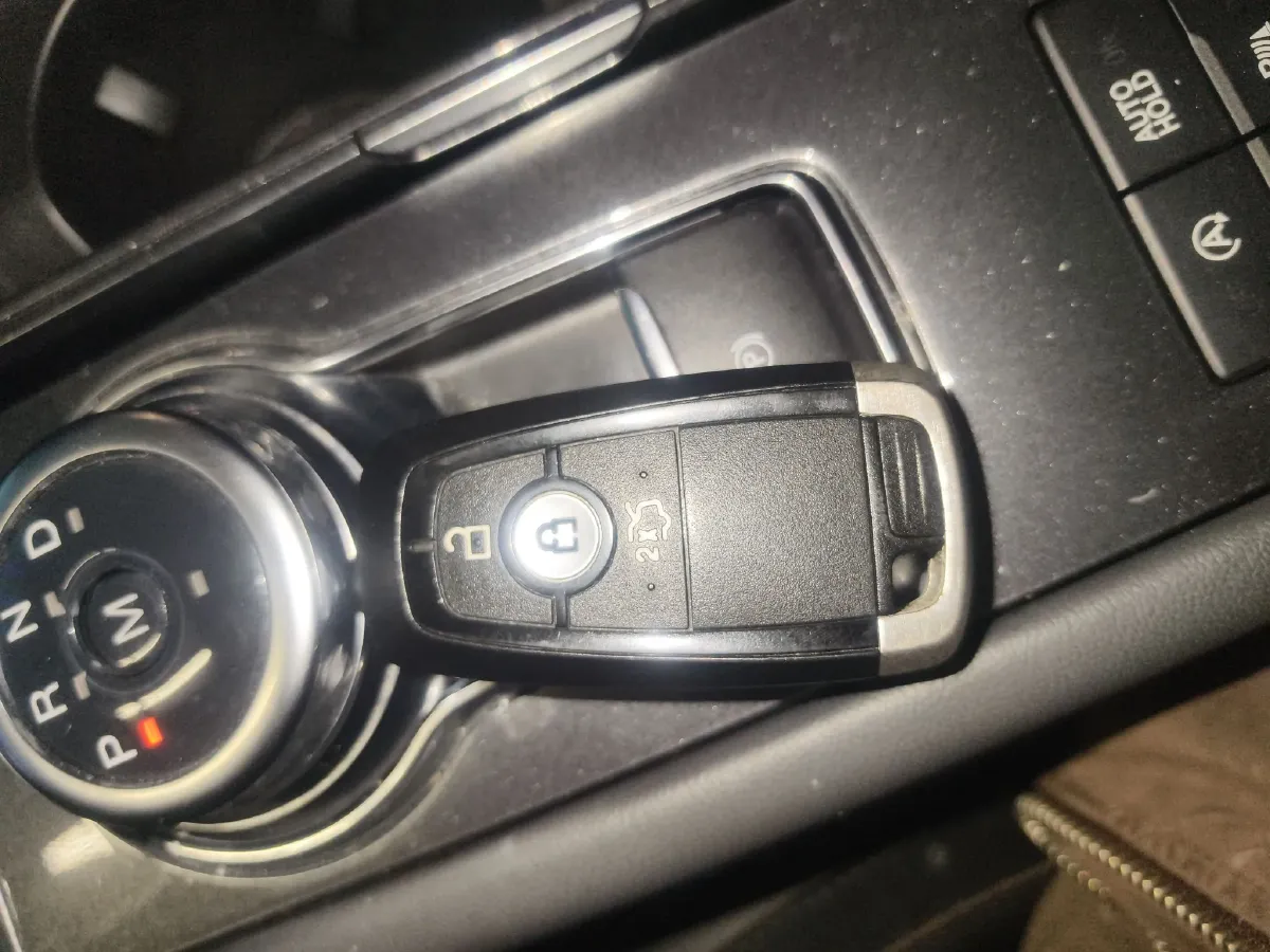 2019 Ford Taurus 2.0T 245HP L4 8AT,autocango,china used car exporter,china ev exporter,chinese used car exporter,chinese used ev exporter