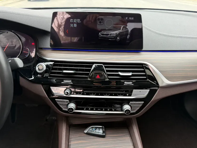 2018 BMW 5 Series 2.0T 252HP L4 8AT,autocango,china used car exporter,china ev exporter,chinese used car exporter,chinese used ev exporter