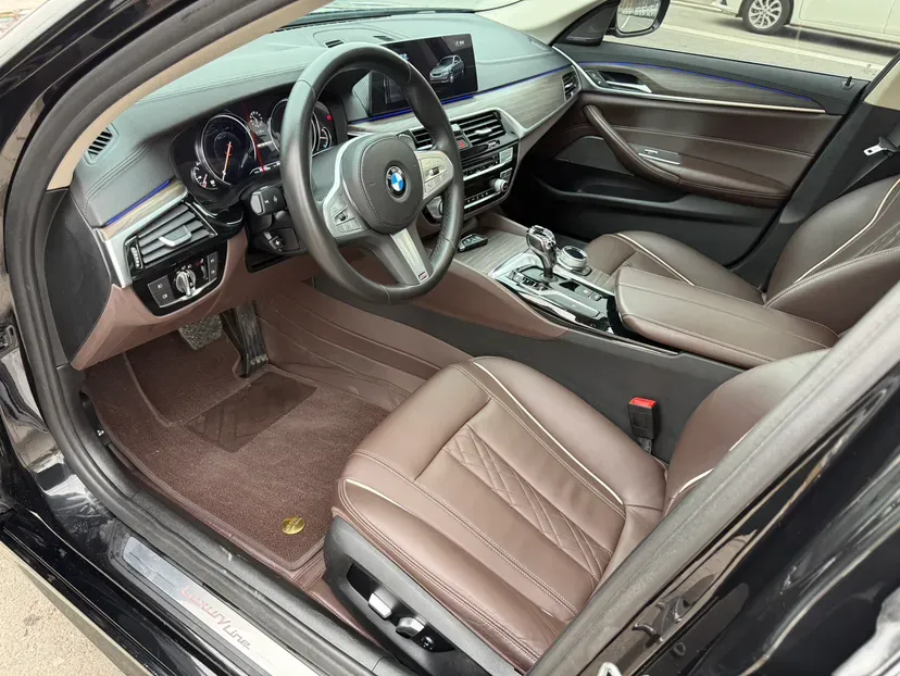 2018 BMW 5 Series 2.0T 252HP L4 8AT,autocango,china used car exporter,china ev exporter,chinese used car exporter,chinese used ev exporter