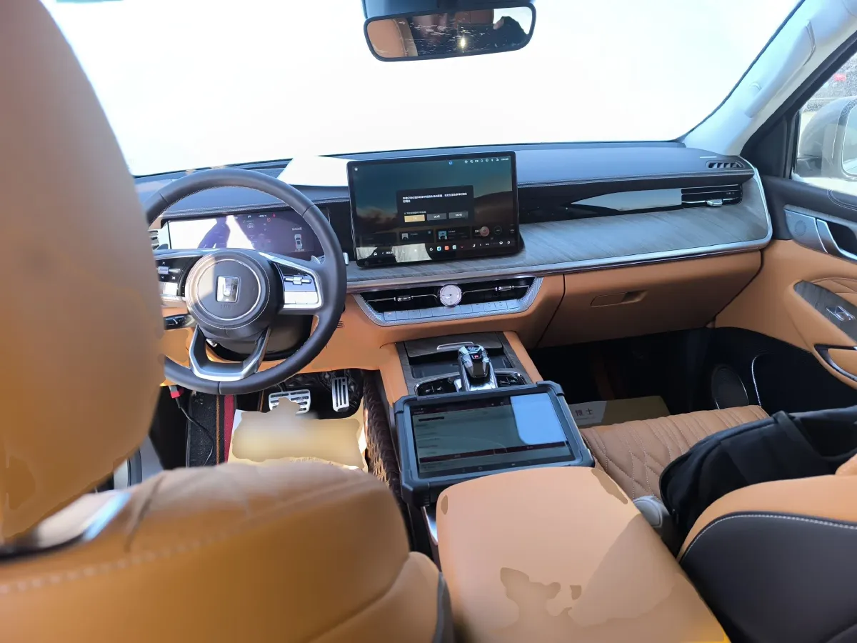 2023 Tank 500 2.0T 252HP L4 9AT PHEV 37.1KWH,autocango,china used car exporter,china ev exporter,chinese used car exporter,chinese used ev exporter