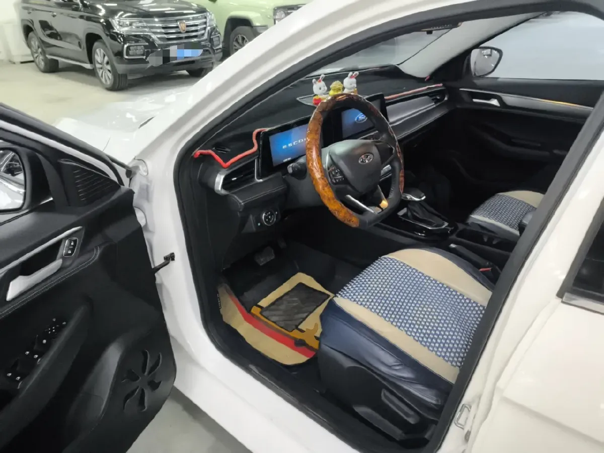 2021 Ford Escort 1.5L 122HP L3 6AT,autocango,china used car exporter,china ev exporter,chinese used car exporter,chinese used ev exporter