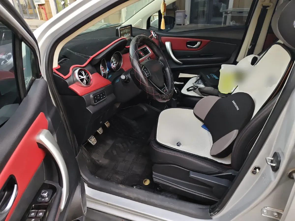 2015 Haval H1 1.5L 106HP L4 5MT,autocango,china used car exporter,china ev exporter,chinese used car exporter,chinese used ev exporter