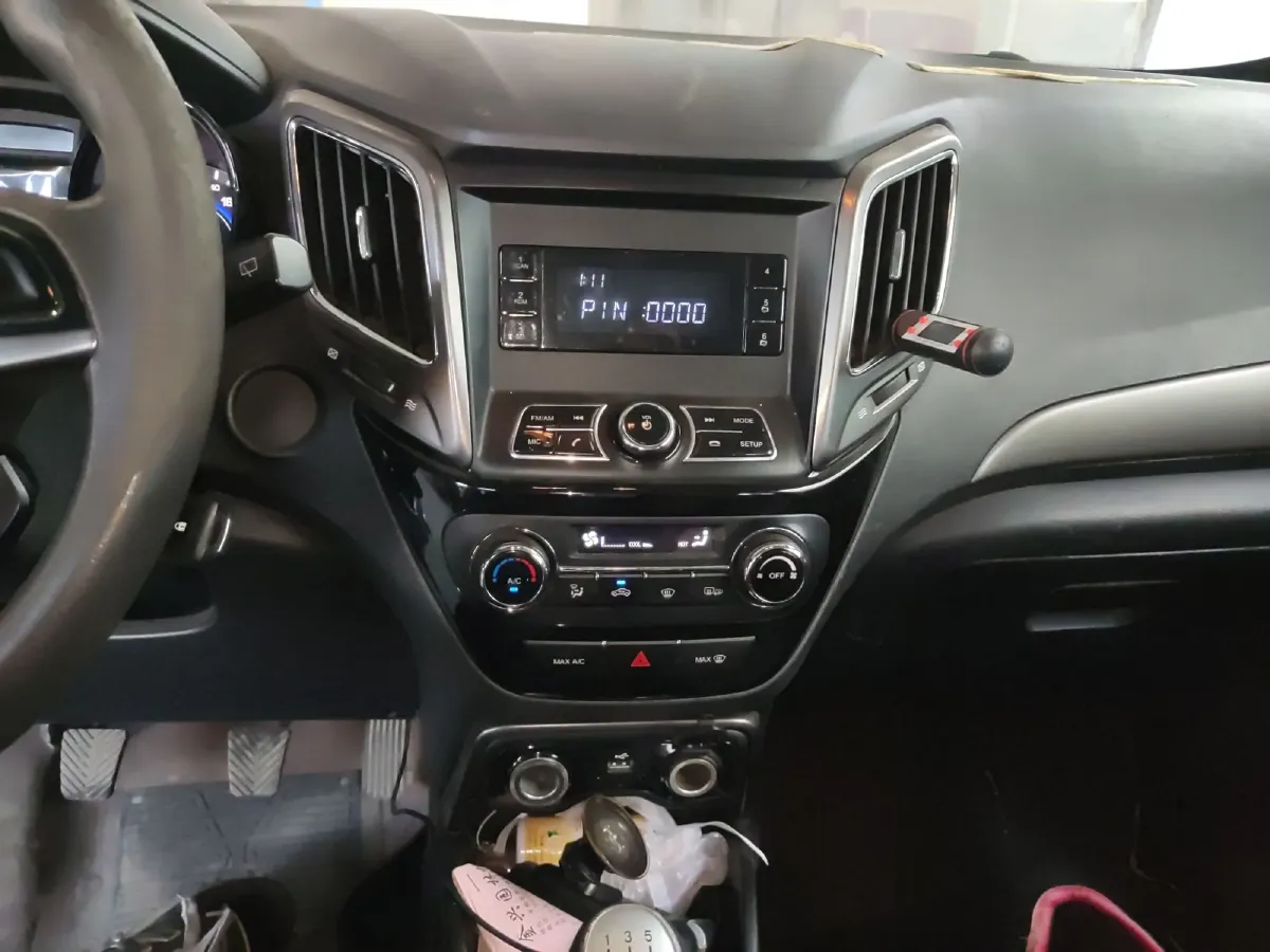 2016 ChangAn CS15 1.5L 107HP L4 5MT,autocango,china used car exporter,china ev exporter,chinese used car exporter,chinese used ev exporter