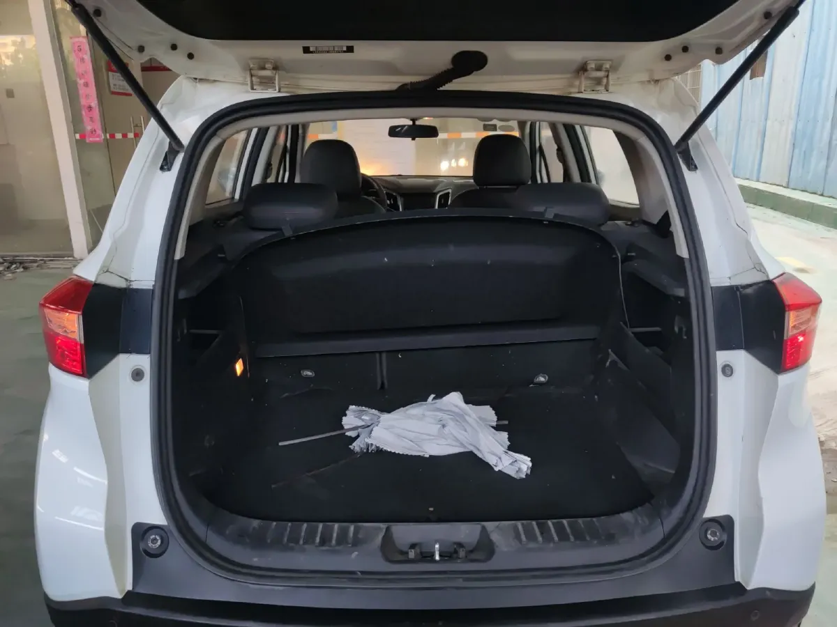 2016 ChangAn CS15 1.5L 107HP L4 5MT,autocango,china used car exporter,china ev exporter,chinese used car exporter,chinese used ev exporter